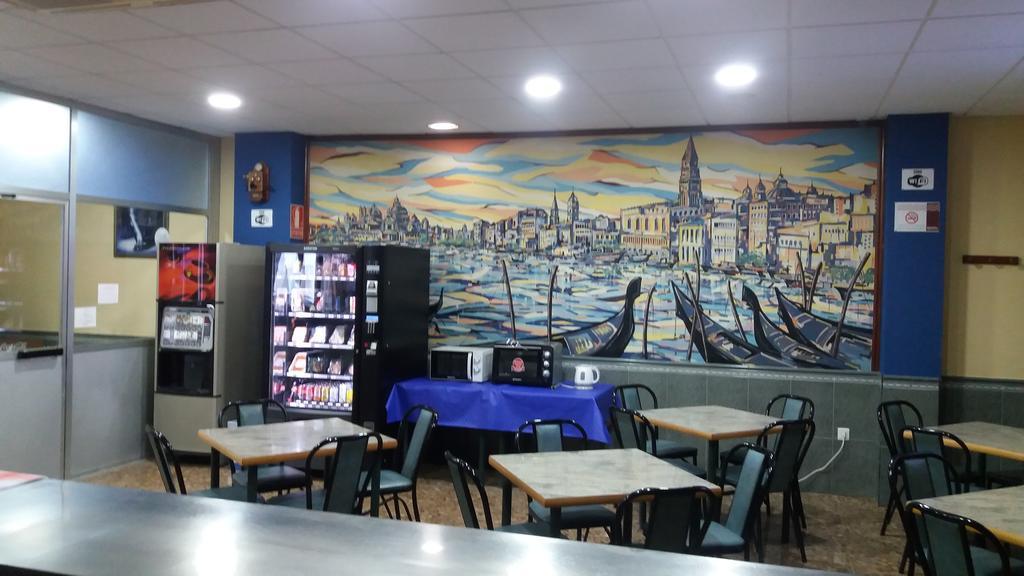 Hostal Venecia II Монсон Екстер'єр фото