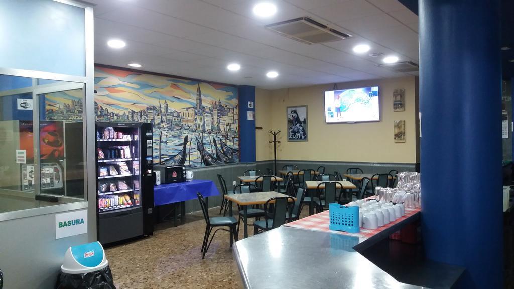 Hostal Venecia II Монсон Екстер'єр фото